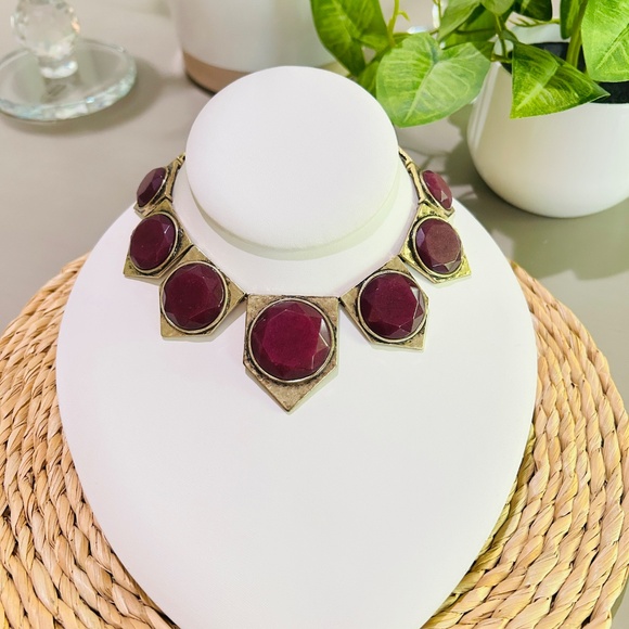 LUCKY BRAND Red Jade Stone Hammered Brass Pennant Collar Bib Necklace - Picture 5 of 12